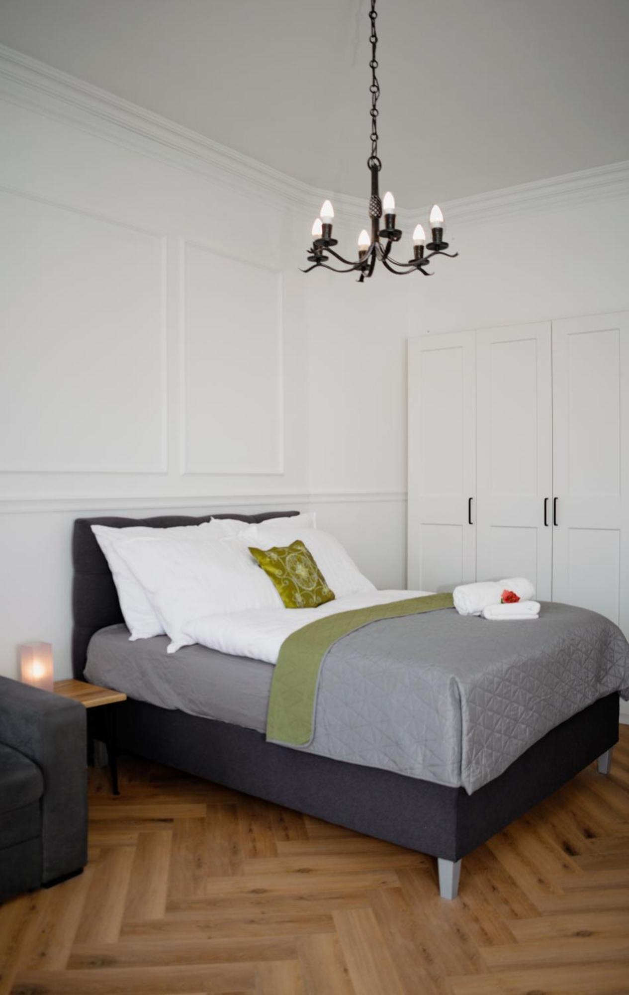 Pedestrian Apartment, The Best Location Boedapest Buitenkant foto